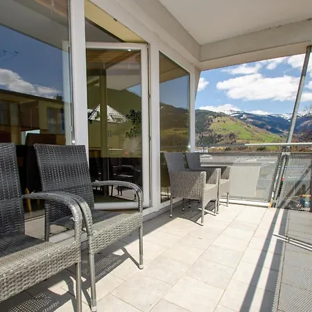 Penthouse In The Heart Of Zell Am See Exterior photo